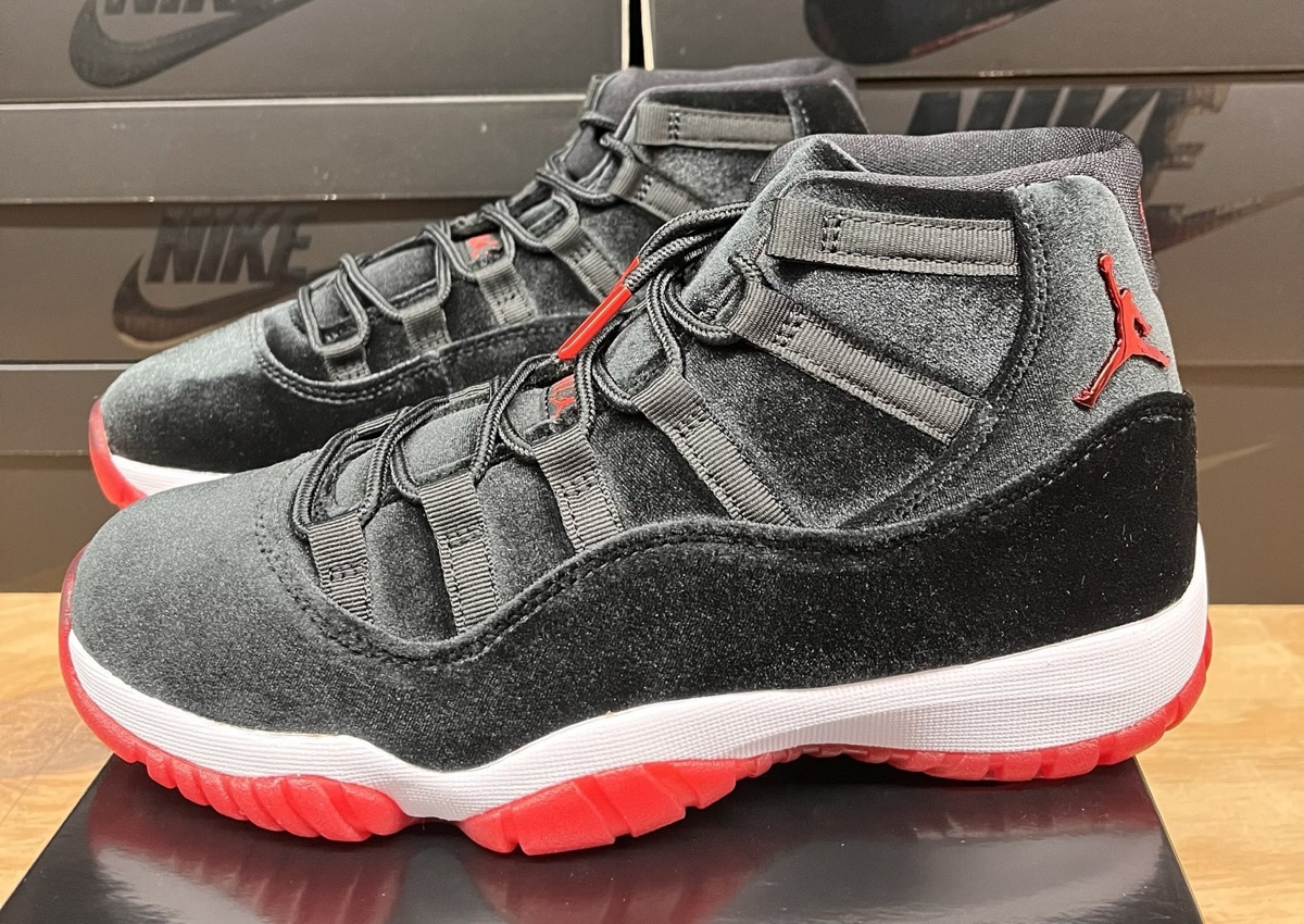 Pre order jordan 11 bred on sale