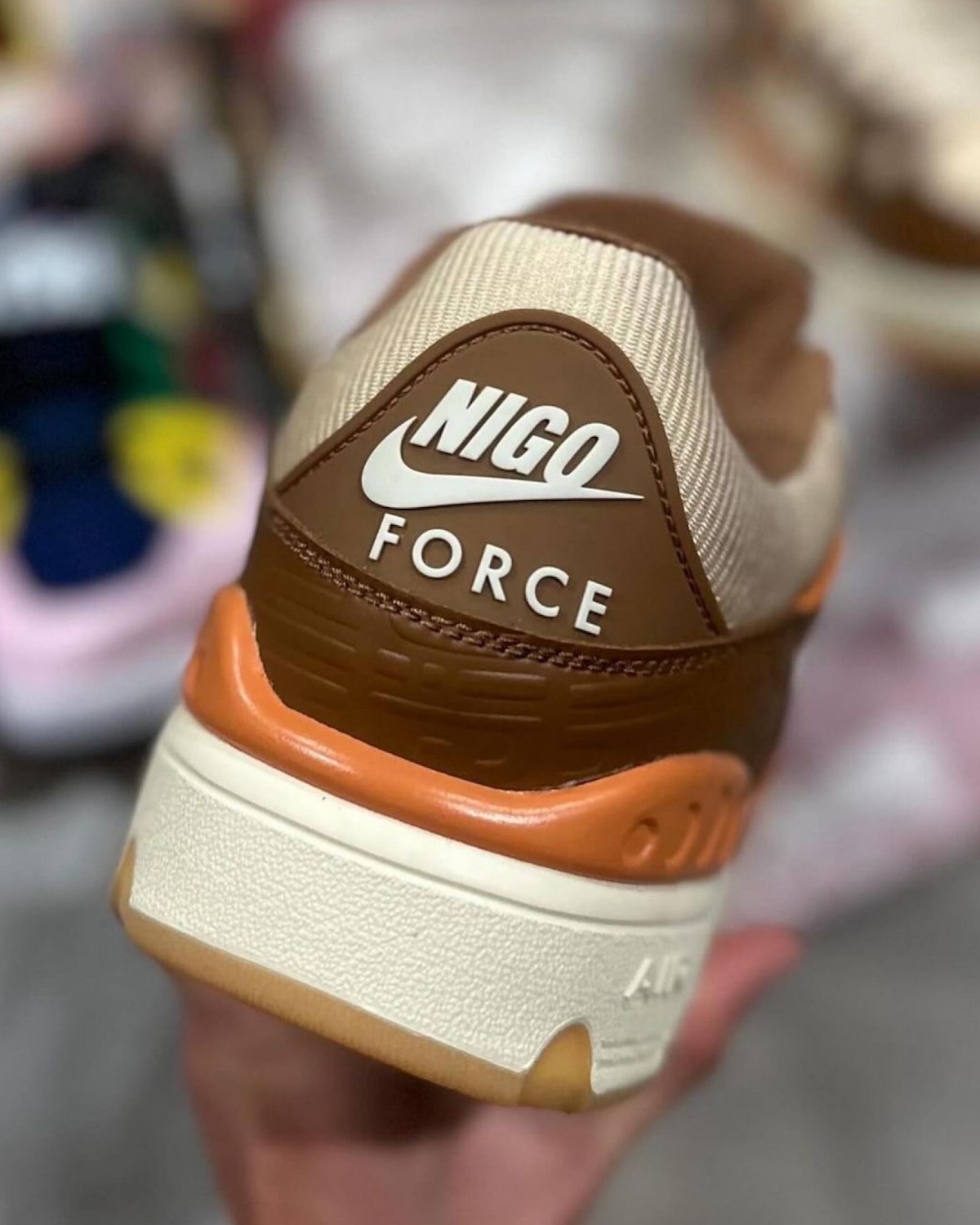 Nigo nike legend Air Force 3 Low Light British Tan HQ0260 200 3