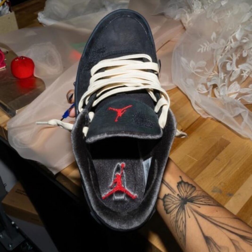 who-decides-war-x-jordan-flight-court-black-hq2958-006