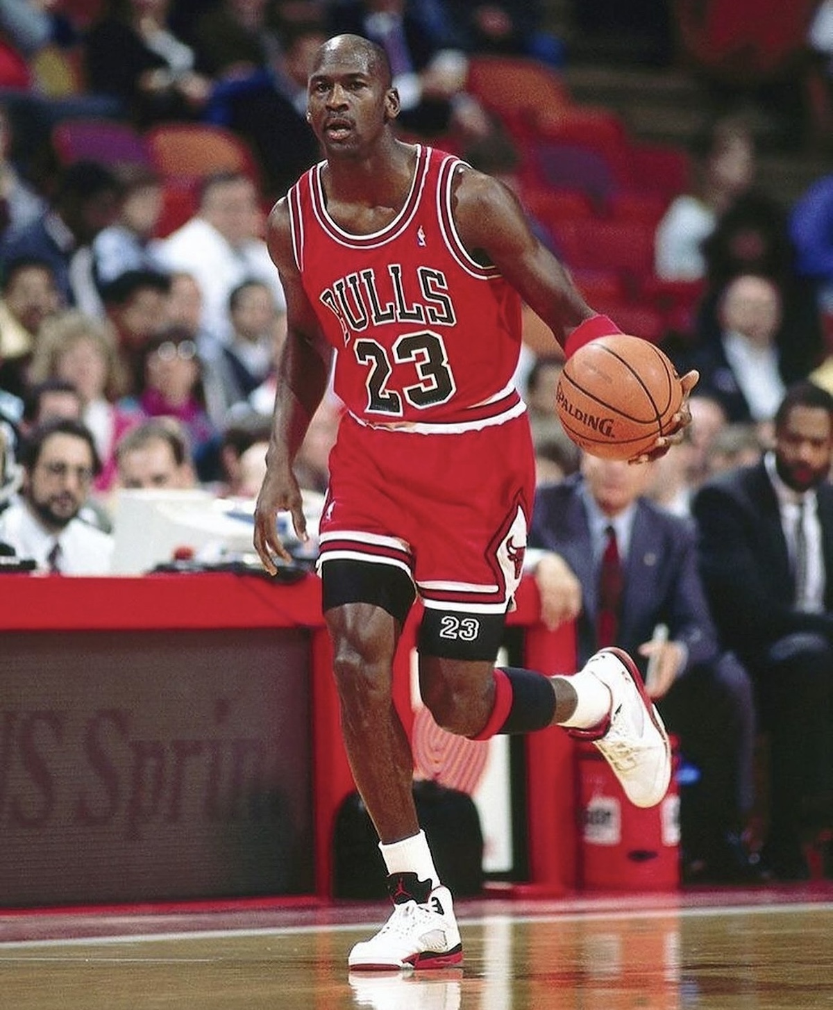 Michael jordan wearing air jordan 5 best sale