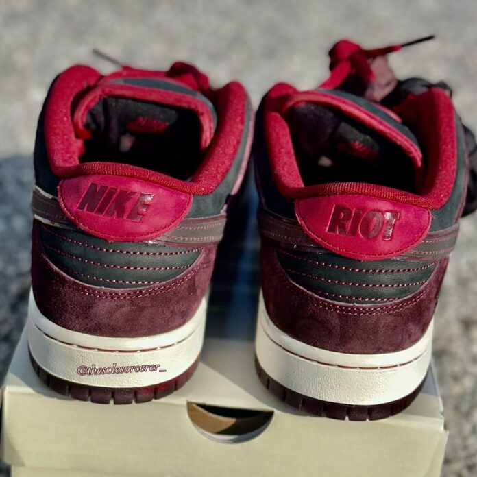 Nk Sb Riot Riot Skateshop x Nike SB Dunk Low FZ1289-200