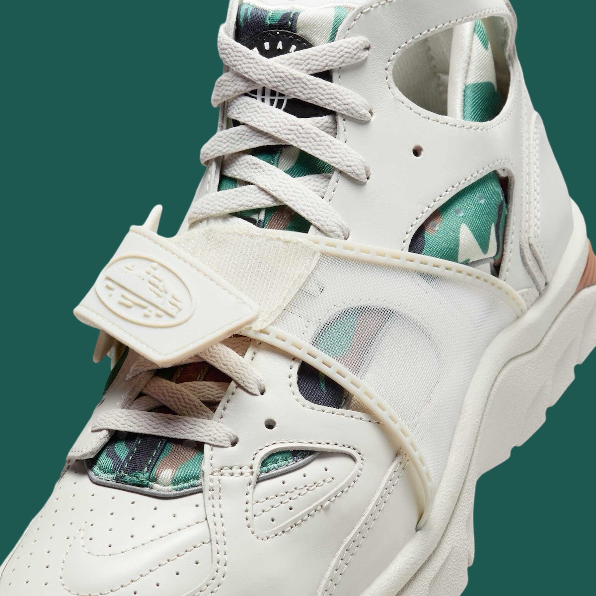 Corteiz Nike Air Trainer Huarache Off White FQ8793 002 6