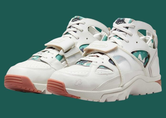 Corteiz Nike Air Trainer Huarache Off White FQ8793 002 696x496