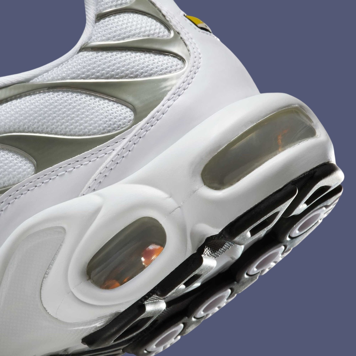 Nike Air Max Plus White Metallic Silver HJ9743-100 Nike Air Max Plus White Metallic Silver HJ9743-100