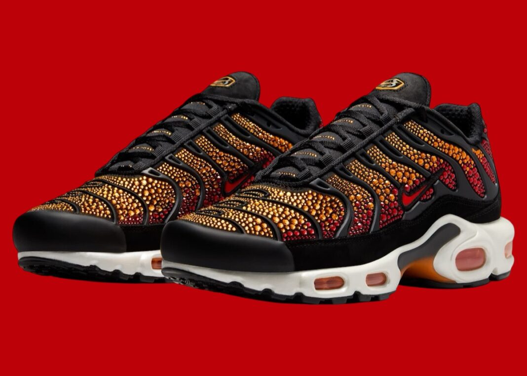 Swarovski Nike Air Max Plus Sunset FZ9042 001 1068x762