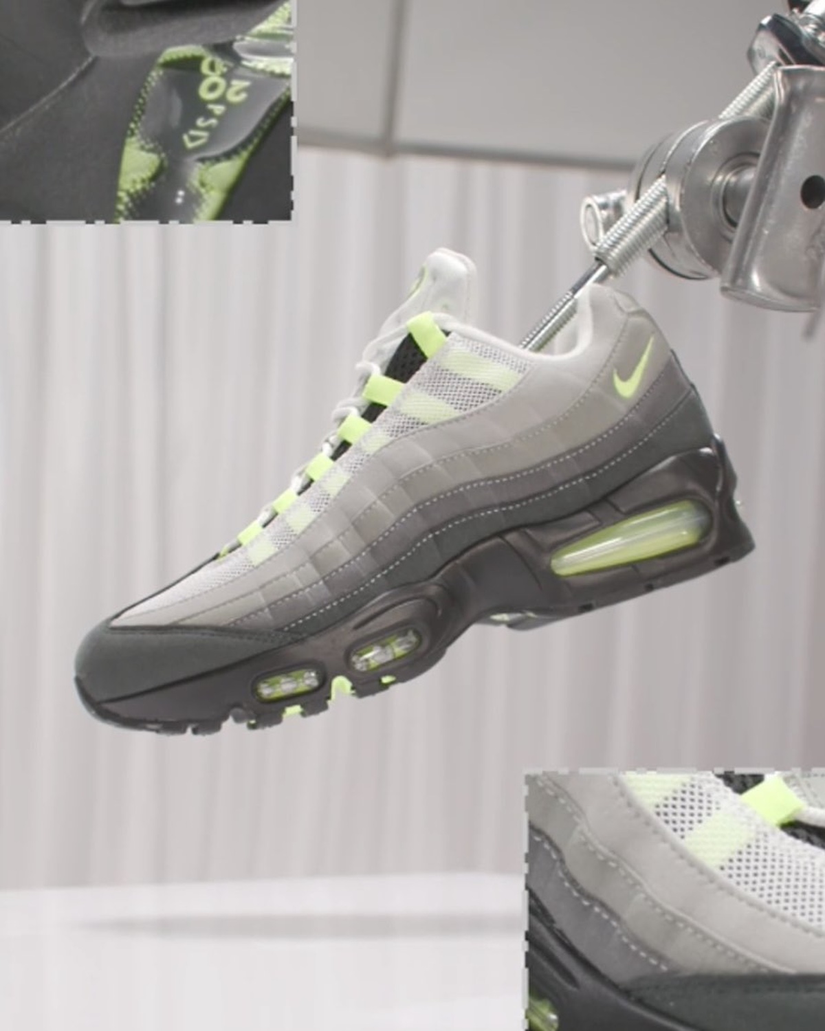 Page profile view of the Nike Air Max 95 OG 'Neon Big Bubble' 2025, in which its characteristic wave slabs and enlarged air units are emphasized.