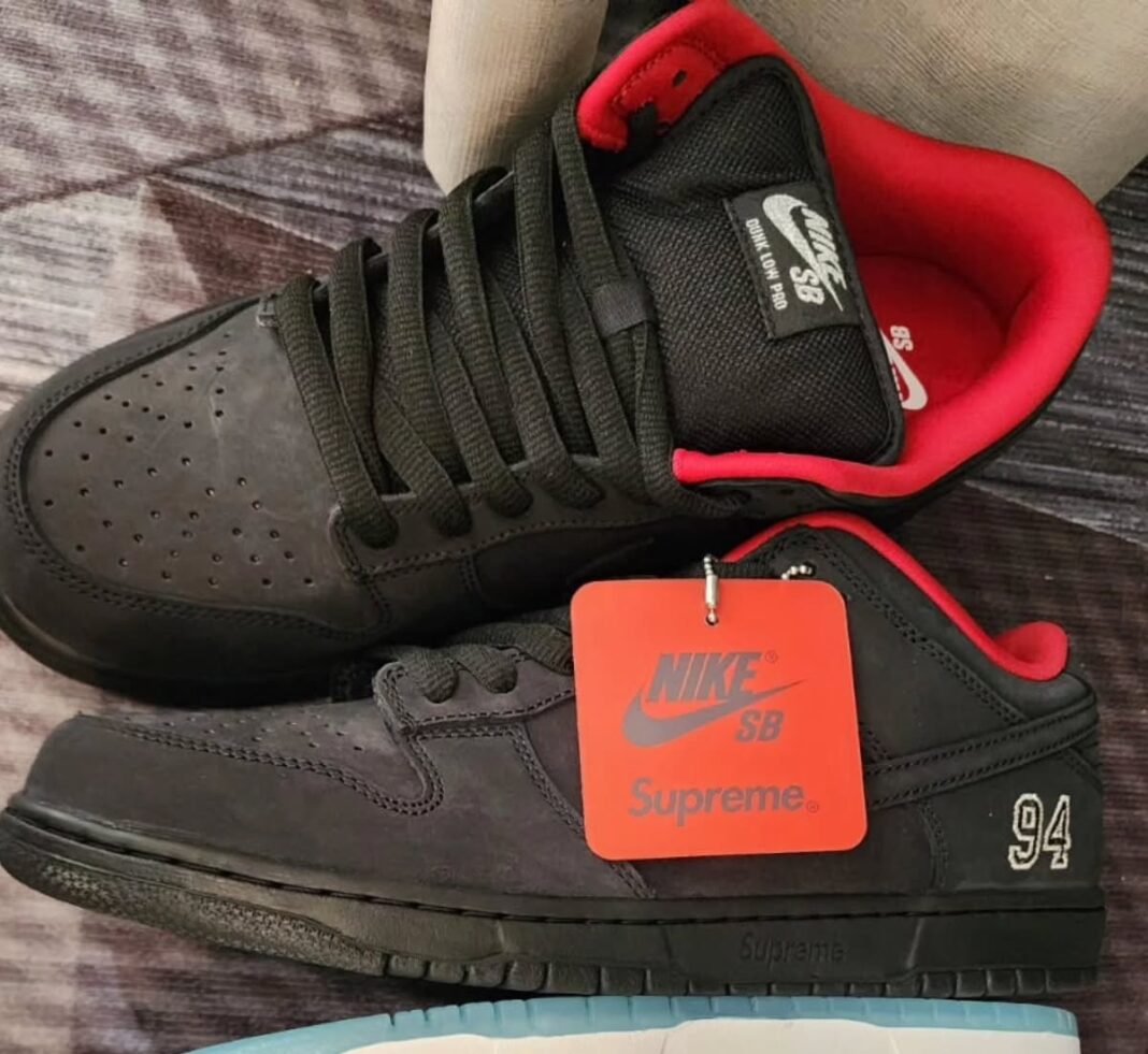supreme sb dunk low black