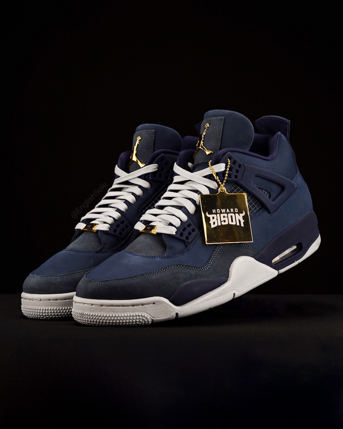 UNO SGUARDO DETTAGLIATO: Air Jordan 4 