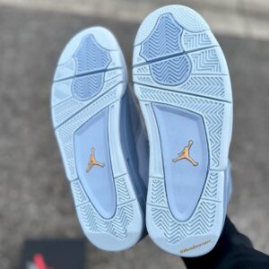 Air Jordan 4 UNC PE 2025