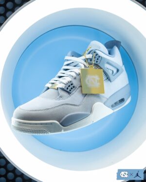 Air Jordan 4 UNC PE 2025