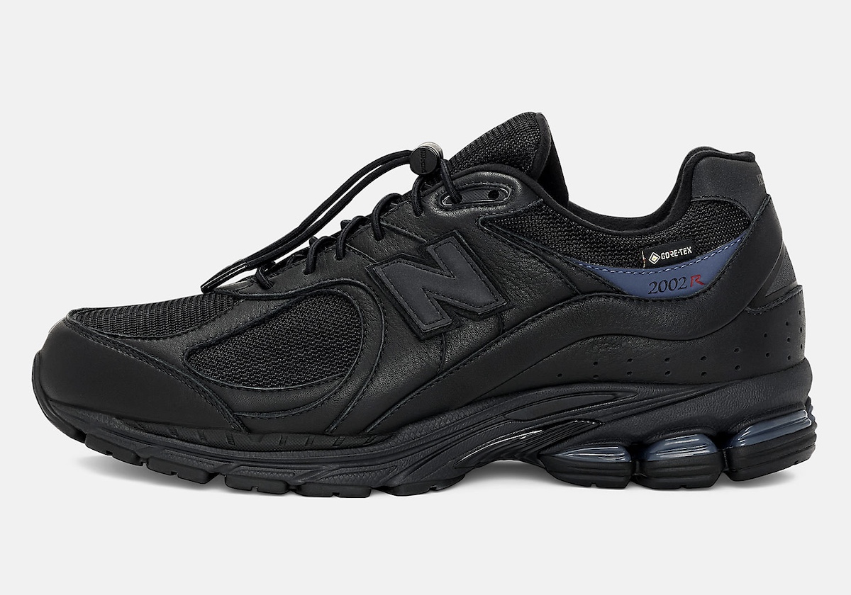 JJJJound x New Balance 2002R GoreTex Black M2002RXW