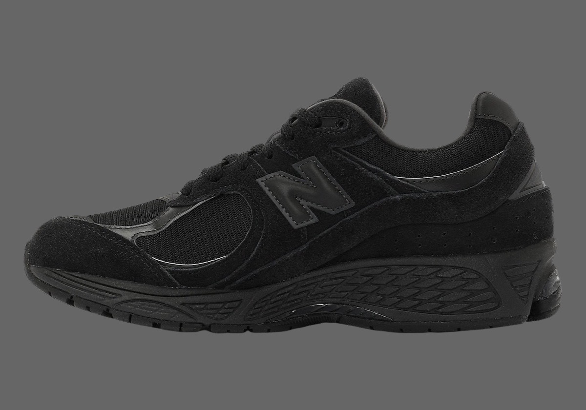 New Balance 2002R Black Cat U2002RBL