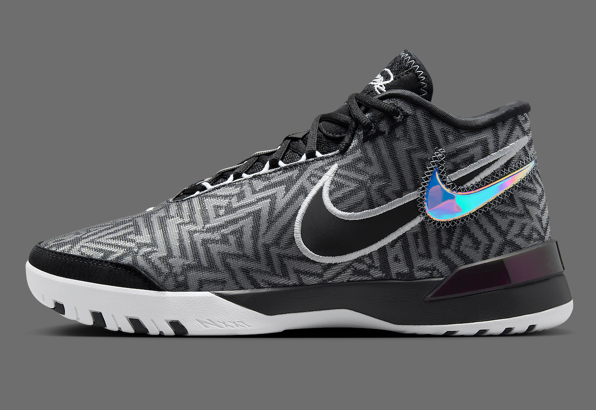 Side view Nike LeBron NXXT Genisus Black