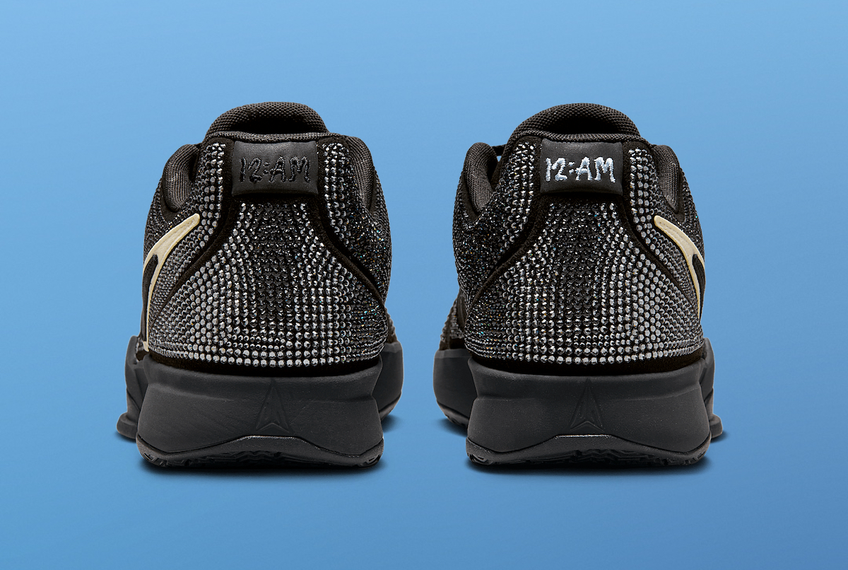 Rear view of the Ja 2 Black Label, featuring the “12:AM” branding on the heel tab.