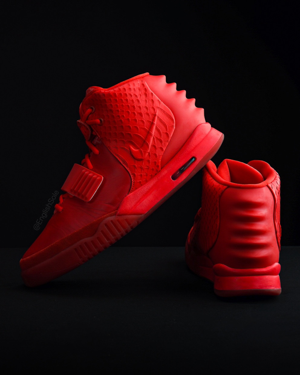 Back heel design of the Looksee Sample Nike Yeezy 2 Red October