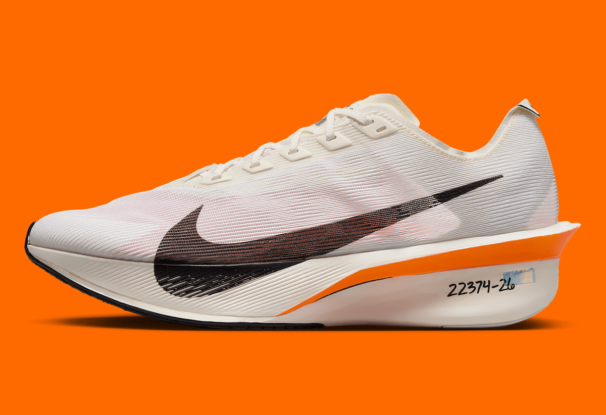 Nike Vaporfly 4 Proto Sail Total Orange lateral side