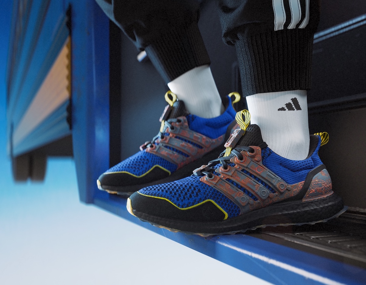 Battle Bus UltraBOOST – Inspired by Fortnite’s legendary Battle Bus, this pair features electric blue hues, metal-inspired lace cages, and yellow pull-tabs reminiscent of bus handles.