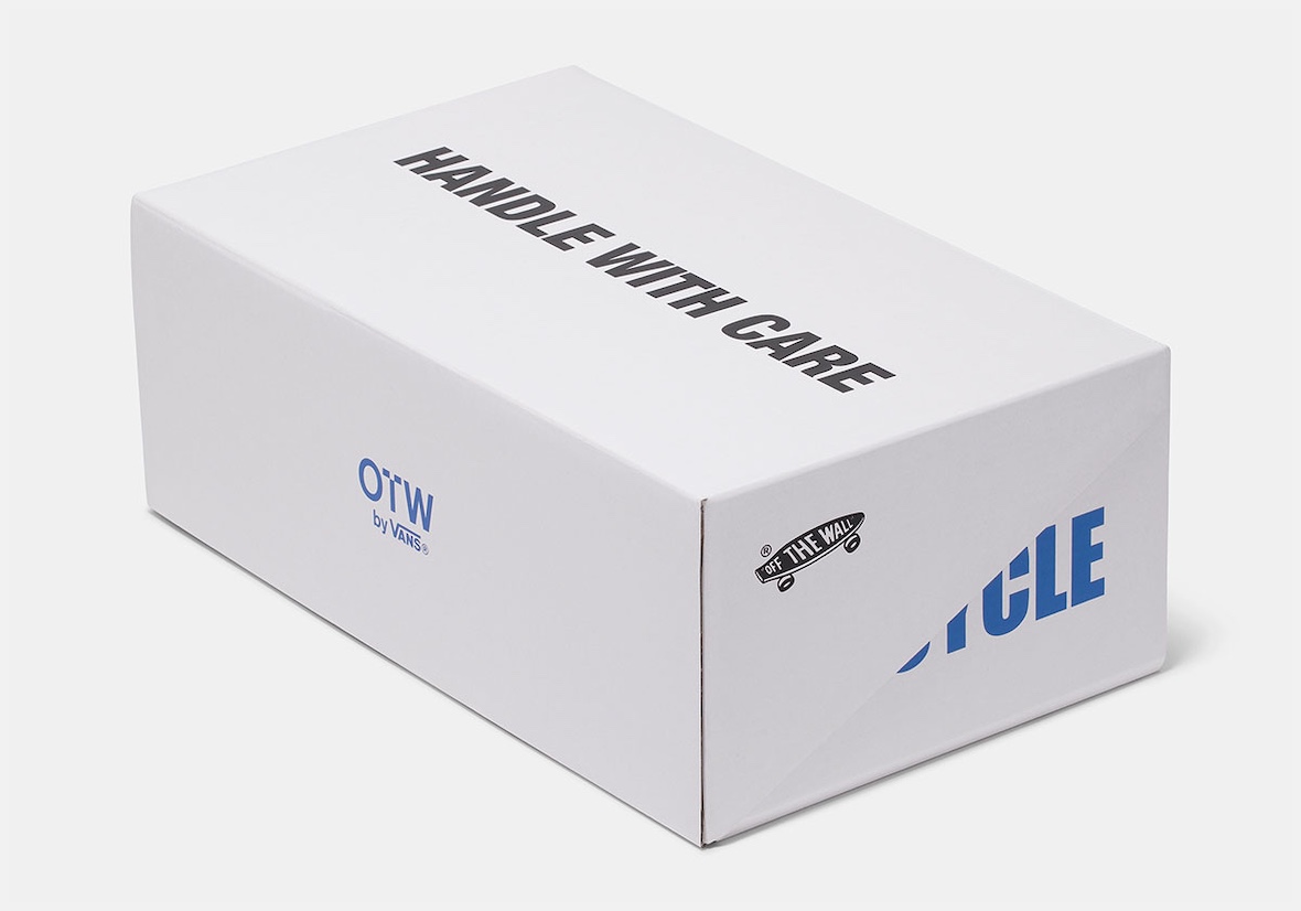 Special packaging of Gallery Dept. x Vans Authentic labeled "Handle With Care"