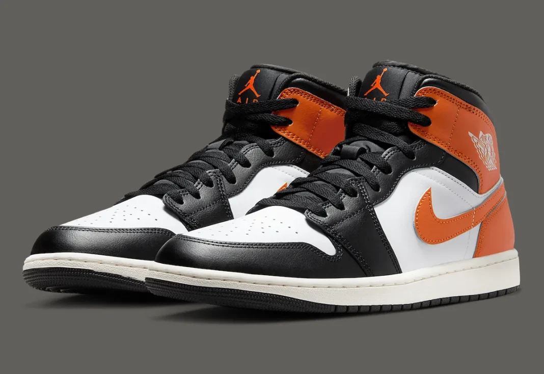 Air Jordan 1 Mid Black Toe Orange DQ8426-801