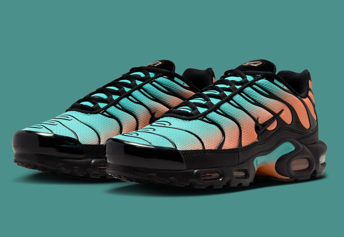 NIKE★AIR MAX PLUS★2色 $_57.JPG?set_id=880000500F