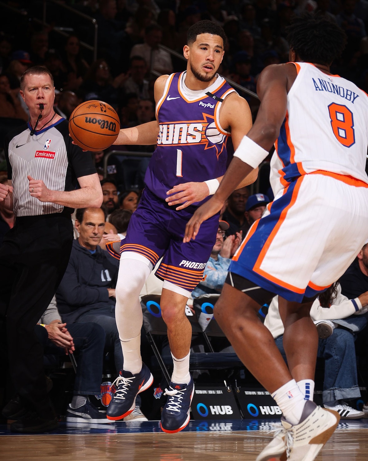 Booker dribbling in Book 1 NYC Jewel PE at MSG