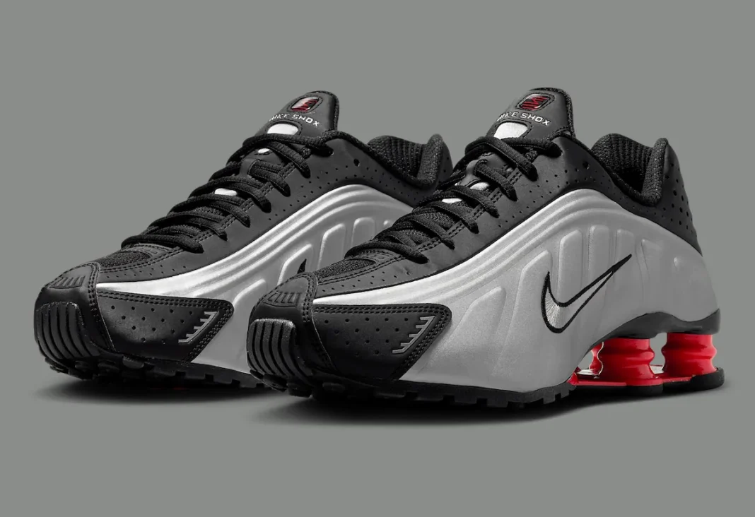 Nike Shox R4 | Champs Sports