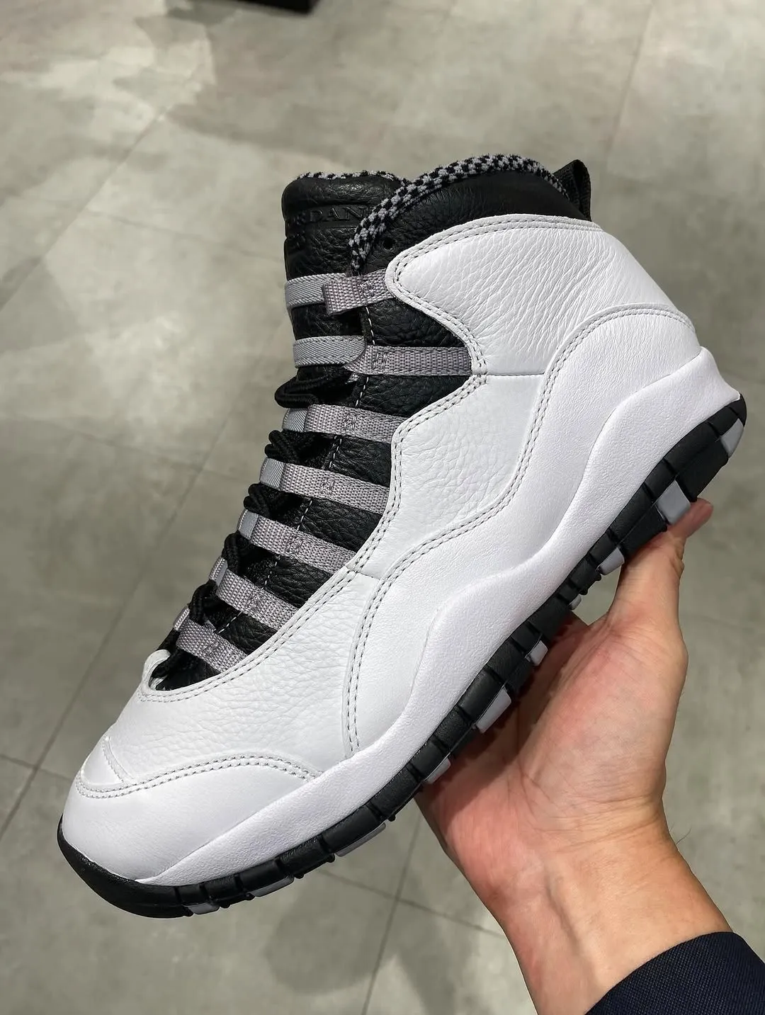 Sneaker Bar Detroit