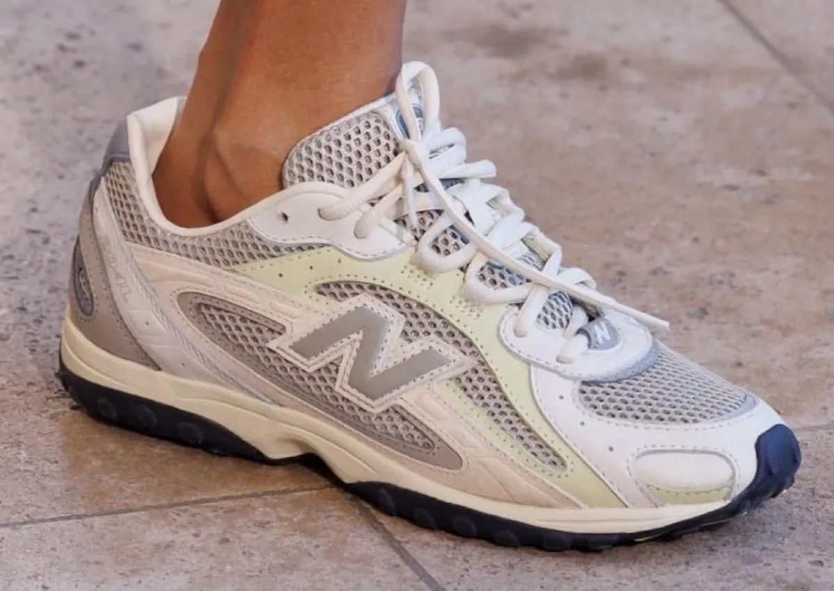 AURALEE New Balance 204L Spring 2026