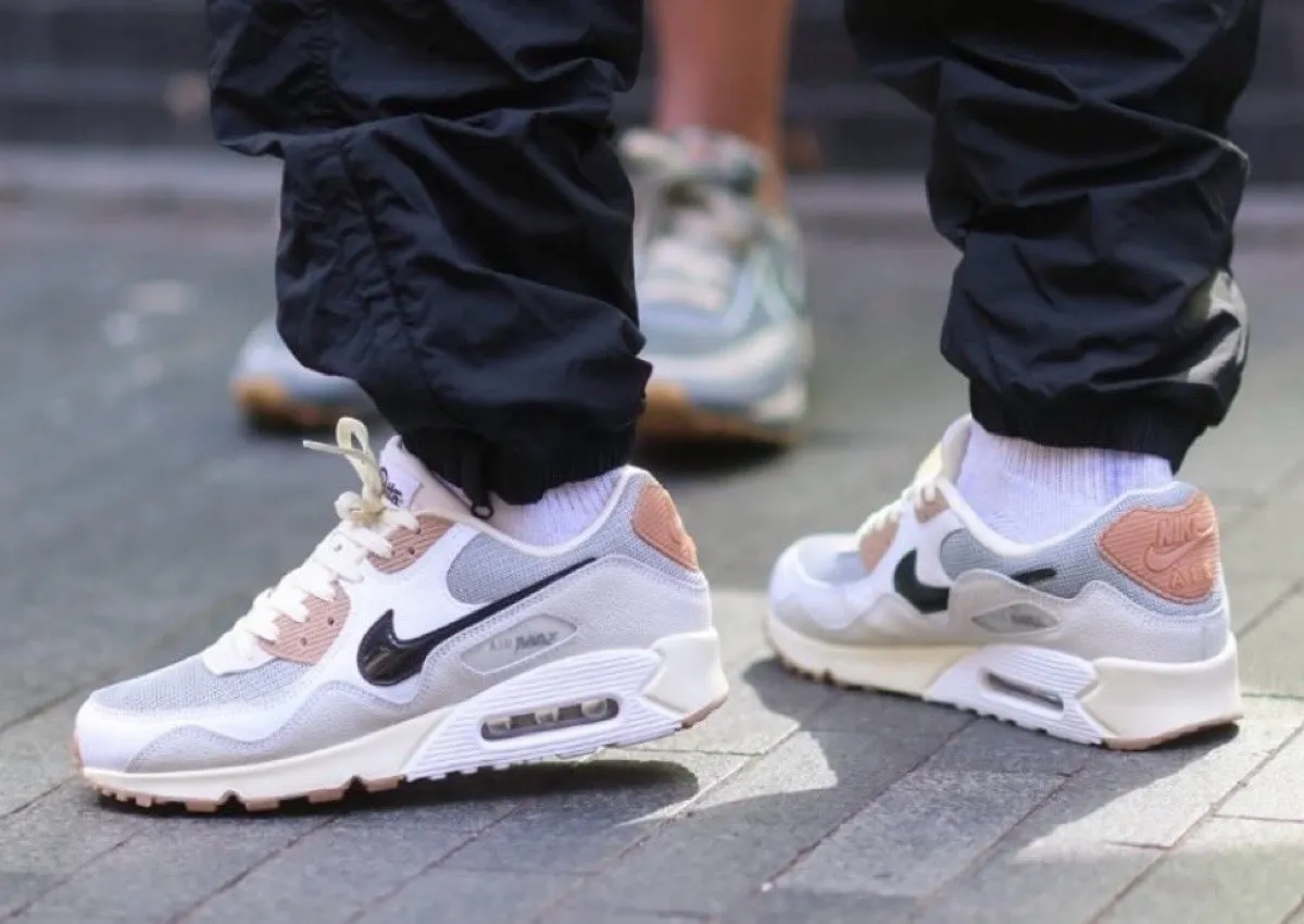 Patta x Nike Air Max 90 Waves “Particle Grey/White” Releases Summer 2025