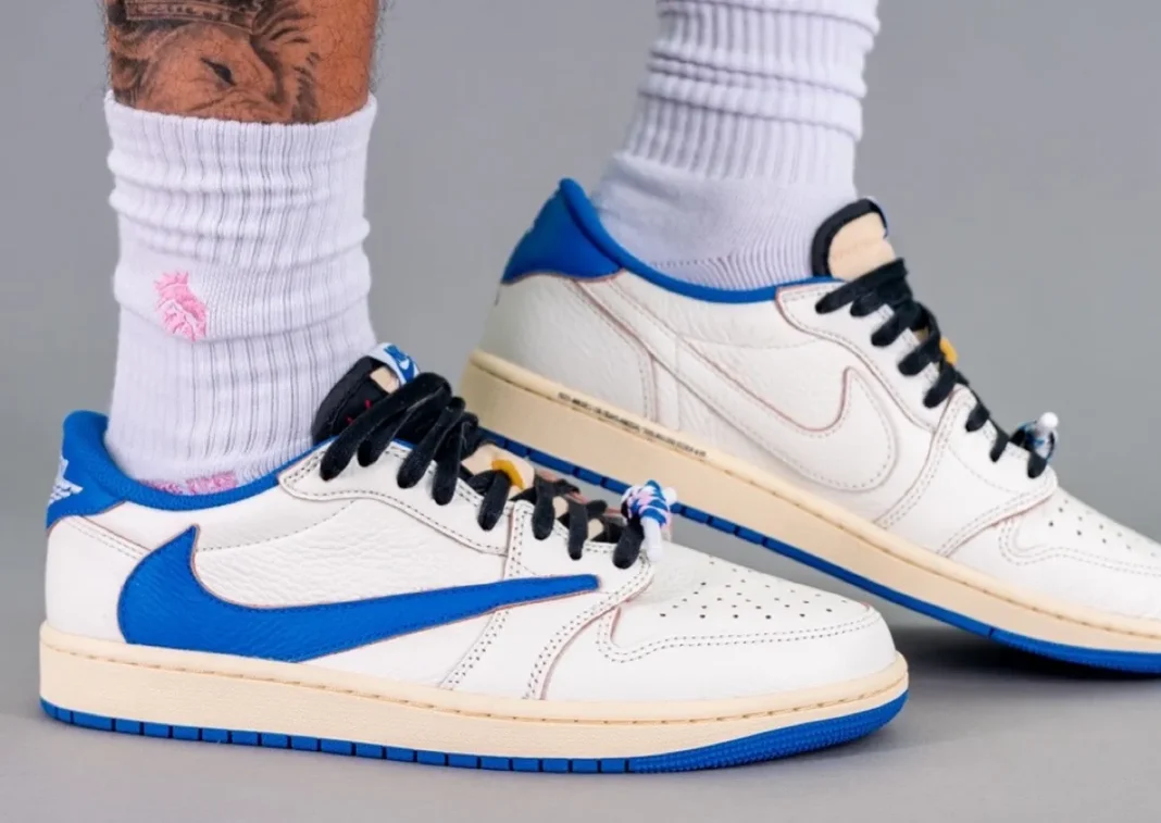 Size 7 - Jordan 1 Retro x Fragment Design x Travis Scott Low