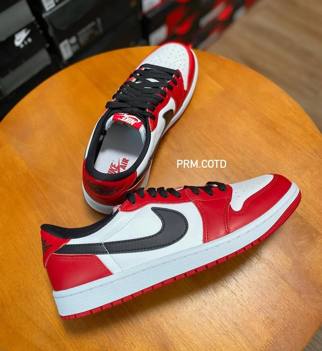Air Jordan 1 Low OG Chicago 2025 HQ6998-600