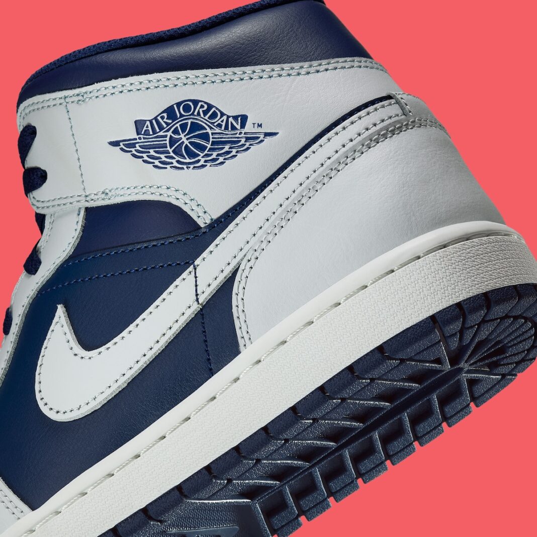 Jordan 1 Mid Blue Void (GS)