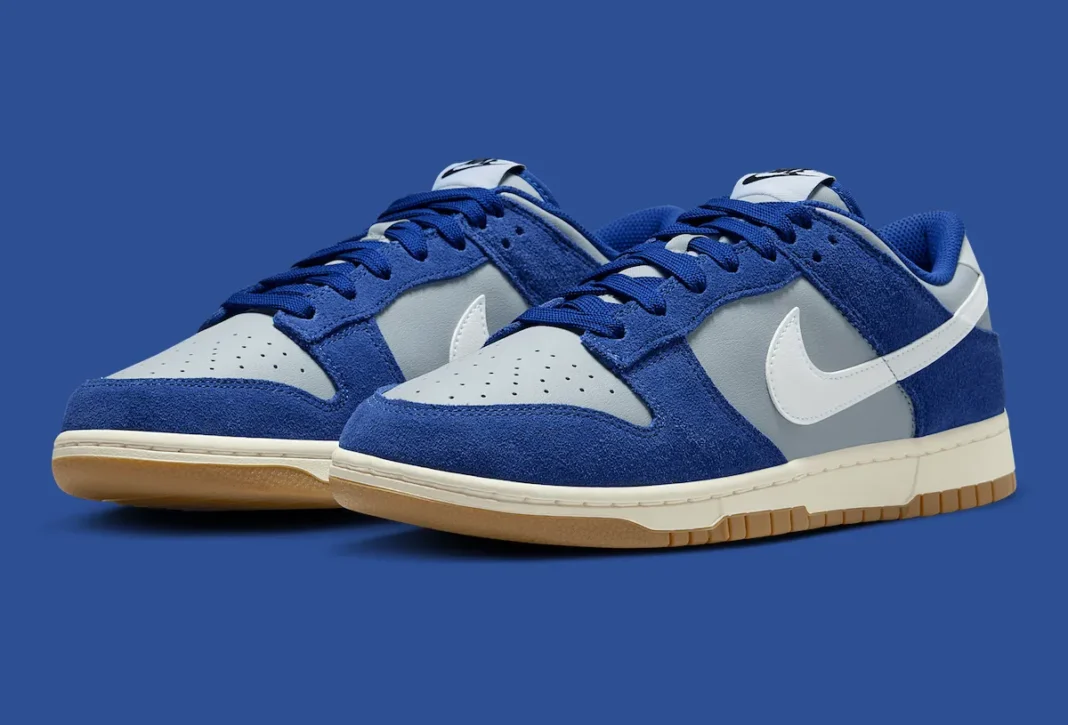 Nike Dunk Low SE Deep Royal Blue IB6399-003