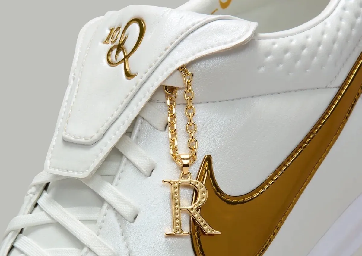 Ronaldinho Nike Tiempo Legend Touch of Gold IF4389-100