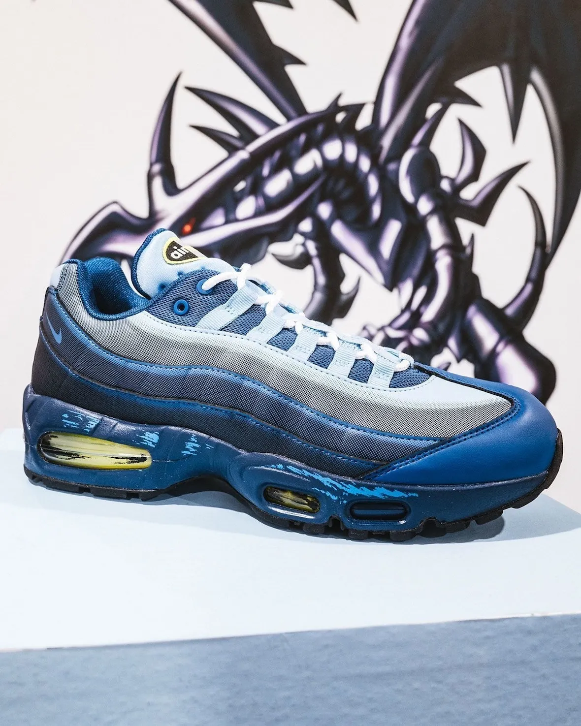 Nike Air Max 95 フィギュア レア】NIKEエアマックスAIR MAX95 イエローグラデフィギュア