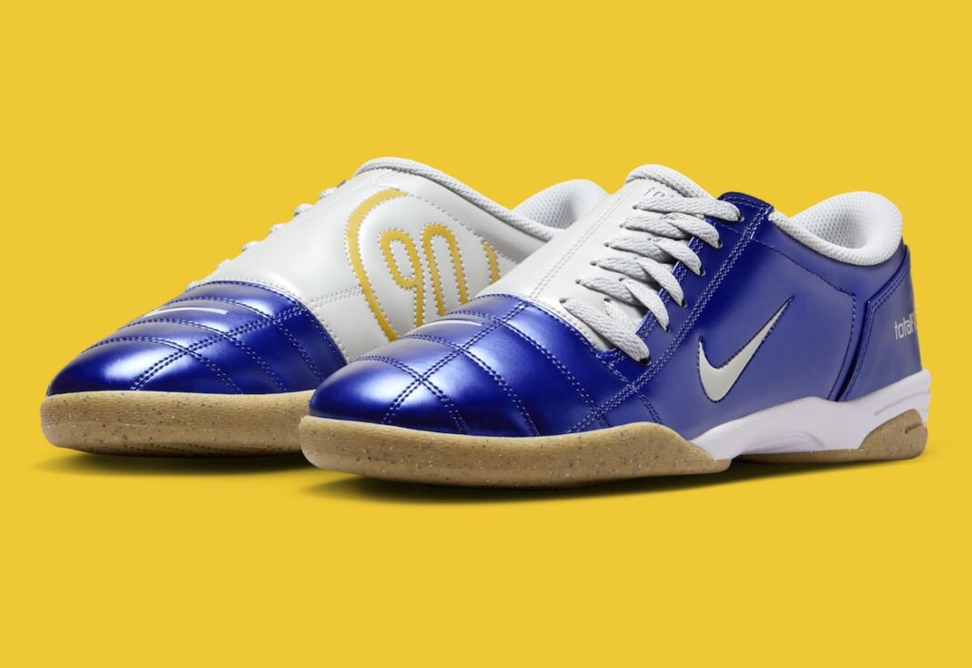 white and blue total 90s