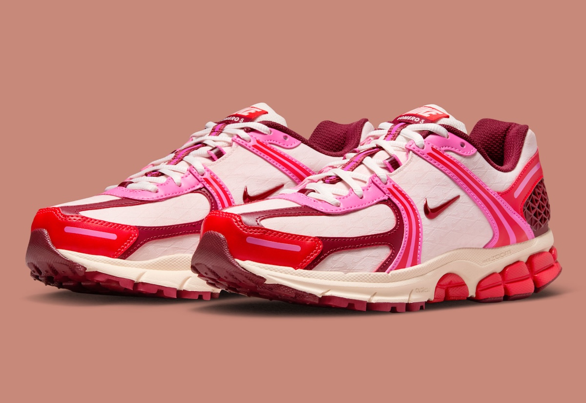 Nike Zoom Vomero 5 “Light Soft Pink” Turns Heads This Season