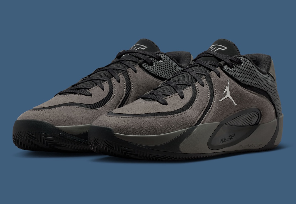 Jordan Tatum 4 Keeps It Simple In “Smoke Grey/Anthracite”