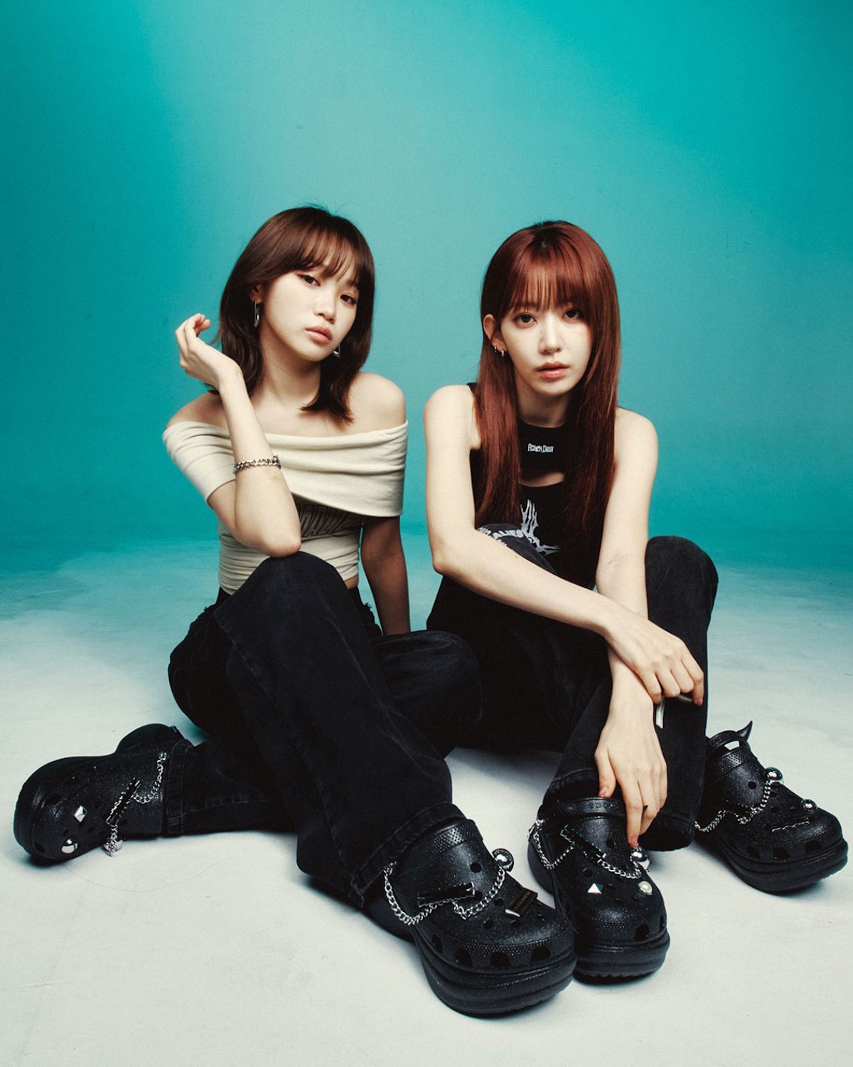 LE SSERAFIM Crocs Bae Clog 212454