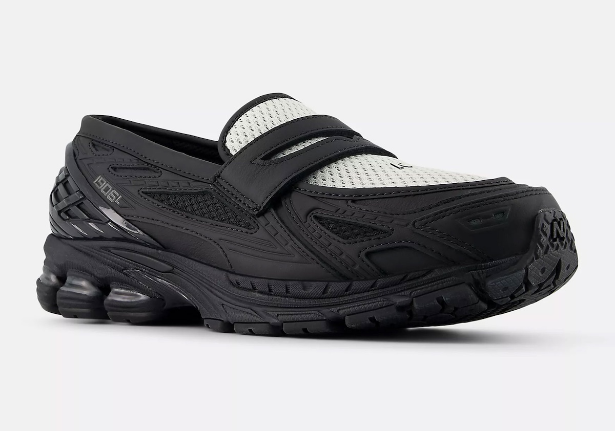 New Balance 1906L Takes A Black and White Approach