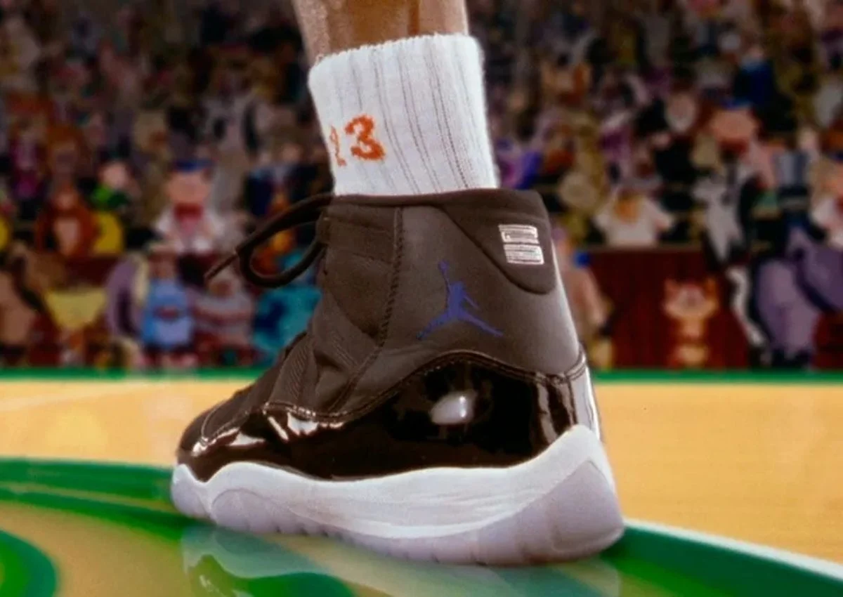 Michael Jordan wearing the Air Jordan 11 “Space Jam” during a scene in the film