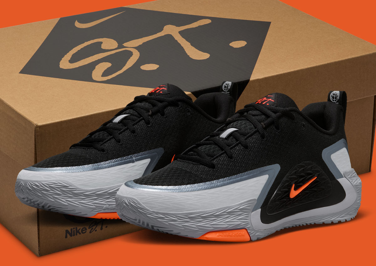 how much does nike make a year