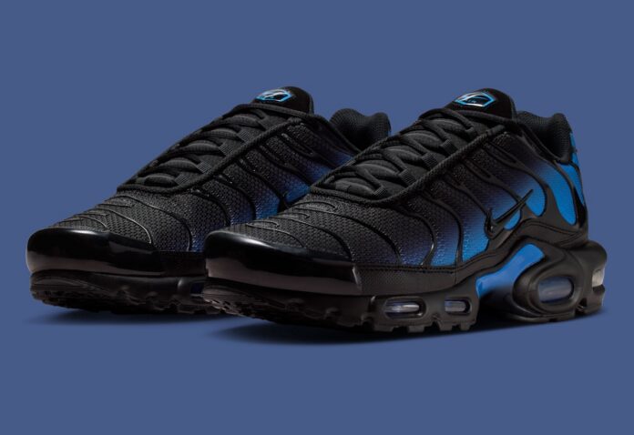nike-air-max-plus-black-blue-crystal-dm0032-041-3