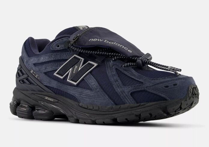 New Balance 1906U "Navy/Black"は機能的なタンポーチで目立つ