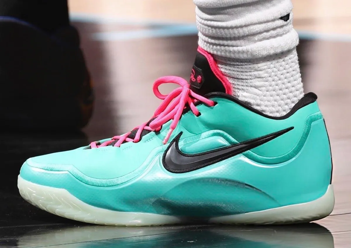LeBron James Debuts Nike LeBron 23 “South Beach” PE