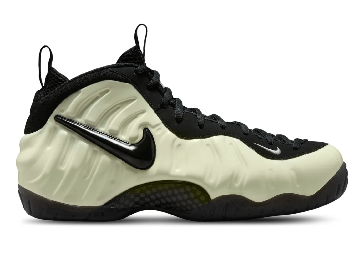 First Look At The Nike Air Foamposite Pro “Glow in the Dark”