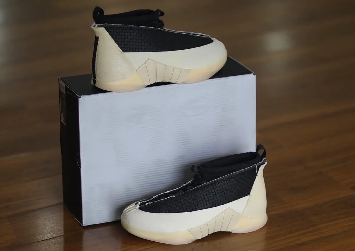 First Look At The Air Jordan 15 “Muslin/Black”