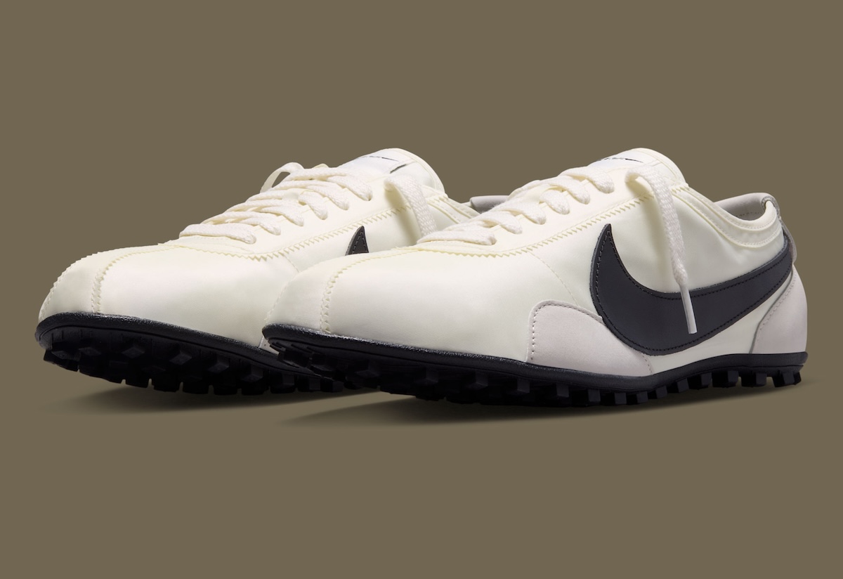 Nike Moon Shoe OG “Sail” Brings Back Early Nike Running History