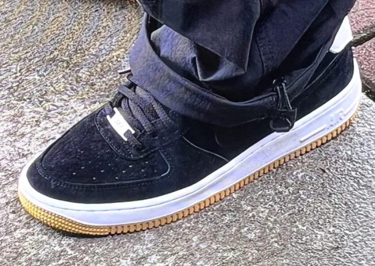 Nike SB Air Force 1 Surfaces in “Black Gum”