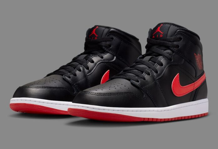 The Air Jordan 1 Mid Gets Another “Chicago Bulls” Colorway